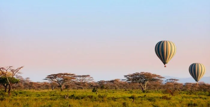 Viaje en globo al amanecer en Masai Mara