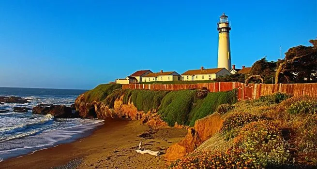 Faro de Pigeon Point