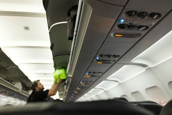 Imprescindibles en tu Equipaje de Mano (Actualizado 2023)