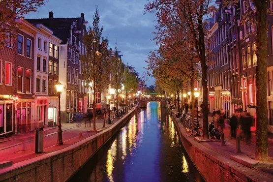 things to do in amsterdam at night