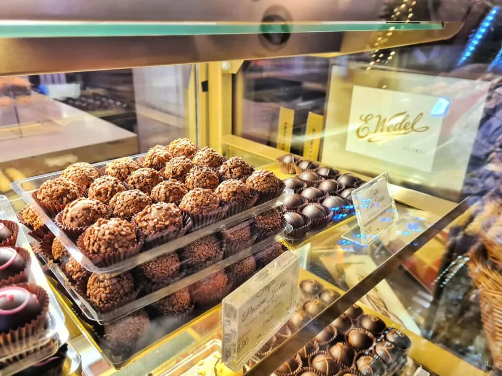 Fabrica Wedel barrio de Praga Varsovia 1024x768