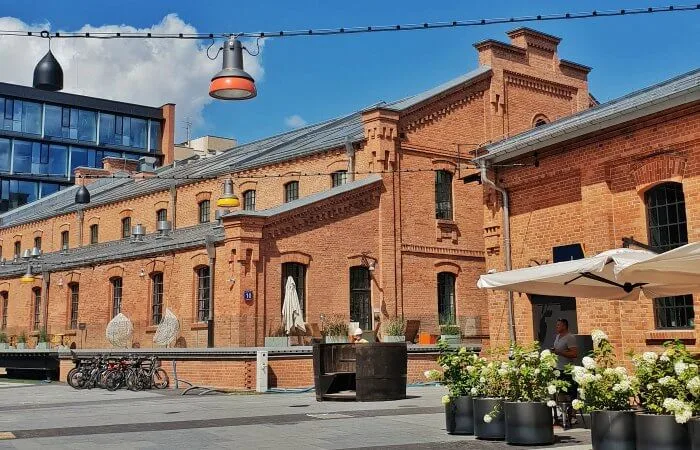 como ir al barrio de praga en varsovia