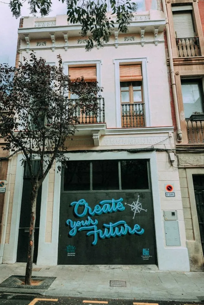 turismo en barcelona 683x1024