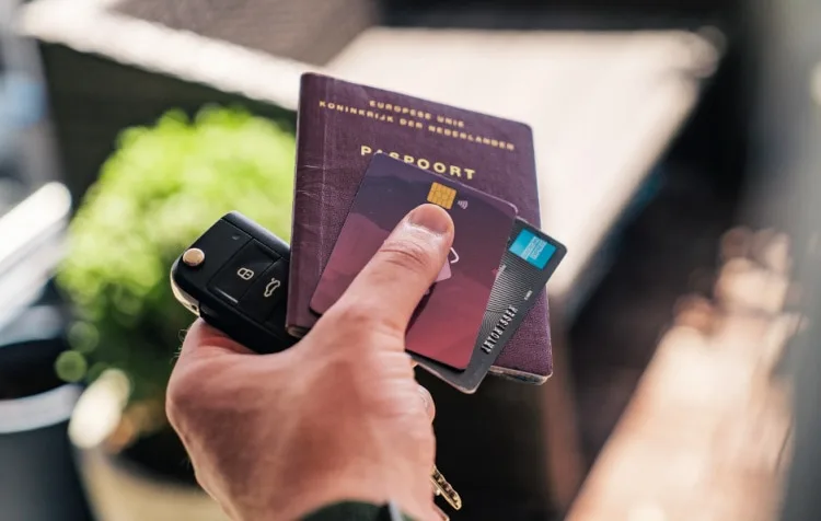 How to keep money safe