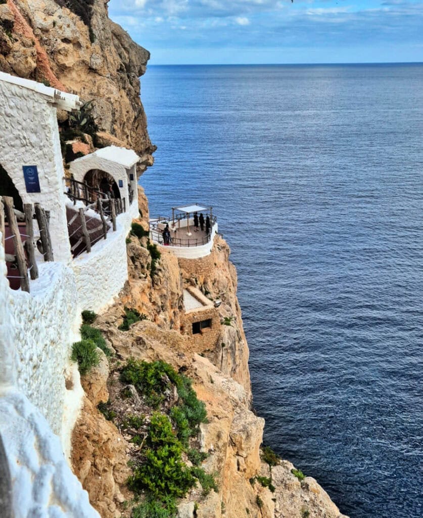 Cova d'en Xoroi que ver cerca de Mahón Menorca