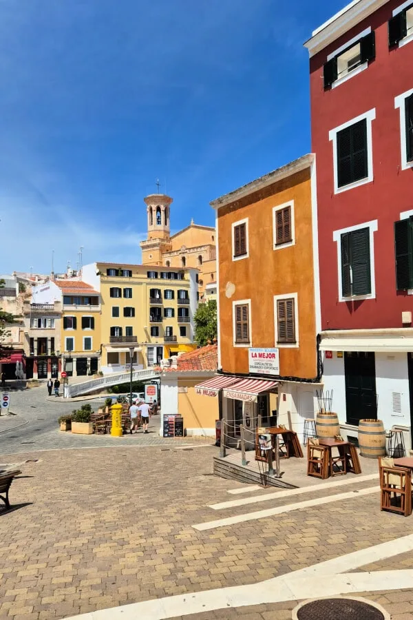 merece la pena visitar mahon