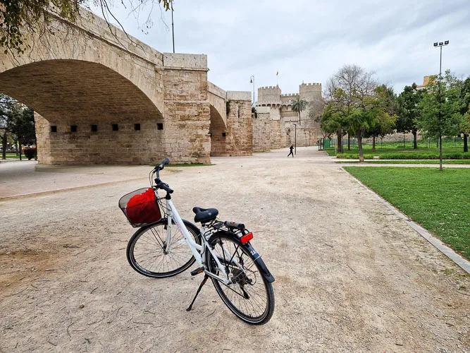 que hacer en valencia y alrededores