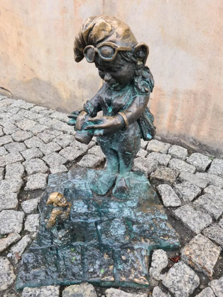 gnomos de Wroclaw Polonia 768x1024