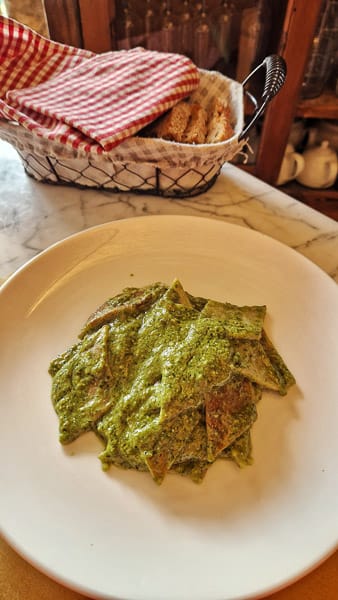 Testaroli plato típico de la Toscana
