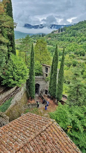 Vistas desde la Fortezza della Verrucola en Toscana