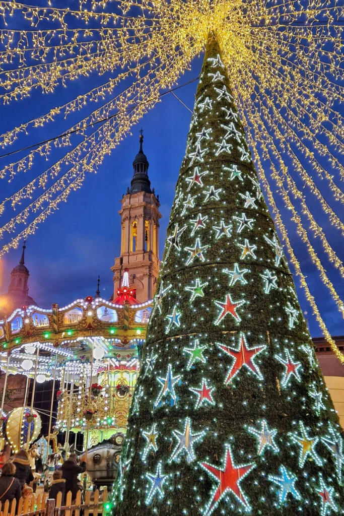 Zaragoza navidades en espana 683x1024