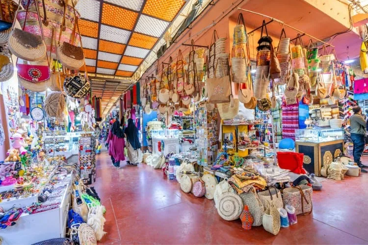 Productos artesanales y bolsos para comprar en Marrakech