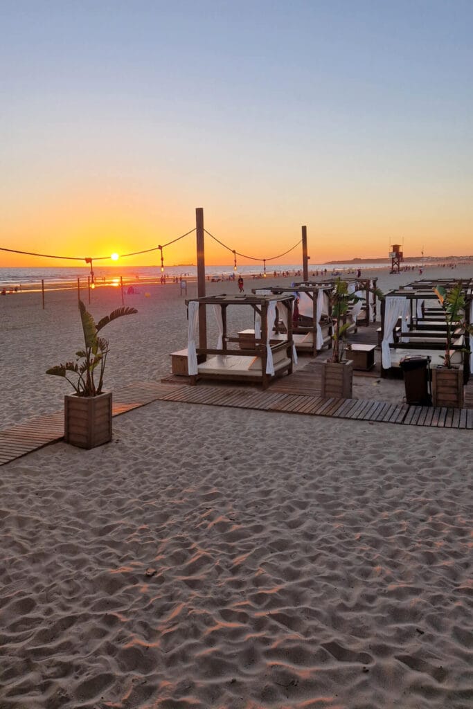 vejer de la frontera que ver en un dia Cadiz 683x1024