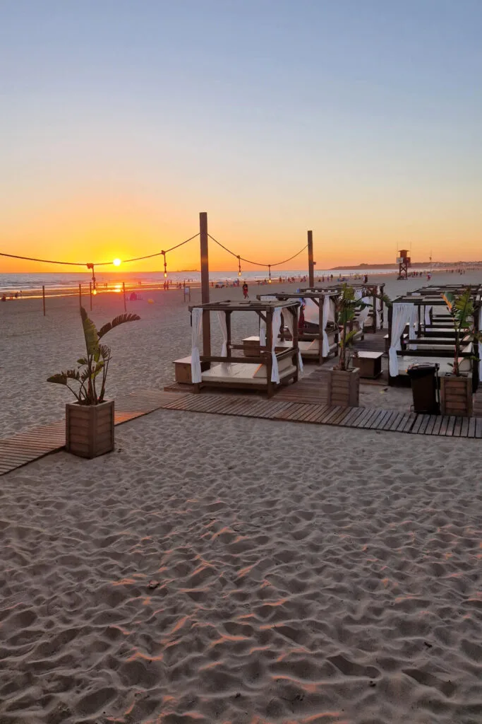 vejer de la frontera que ver en un dia Cadiz 683x1024