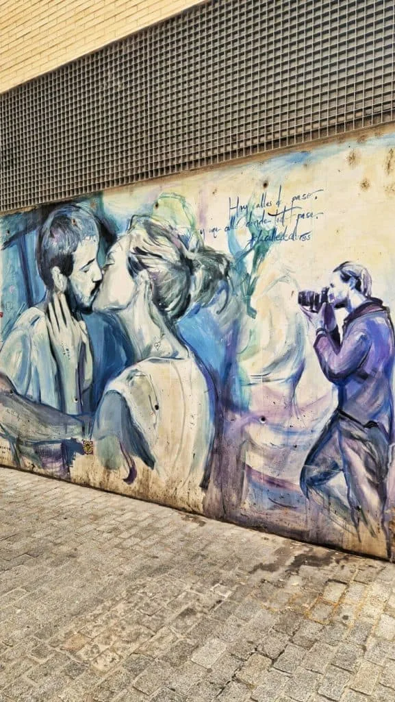 arte urbano barrio del Carmen Valencia 577x1024