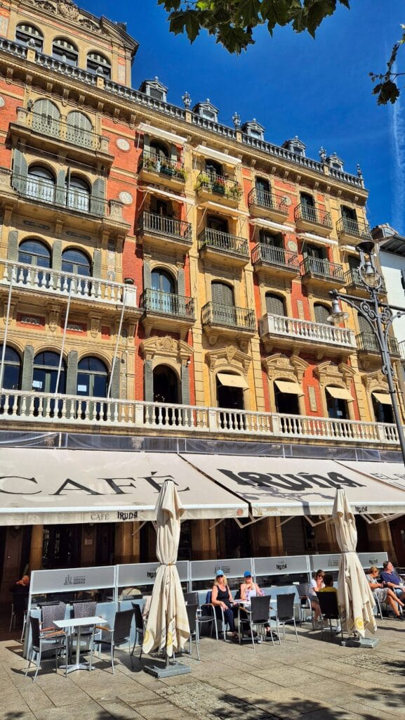 Cafe Iruna Pamplona 577x1024