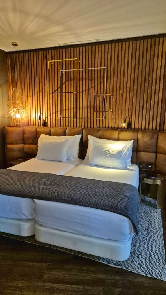 Hotel Tres Reyes Pamplona 577x1024