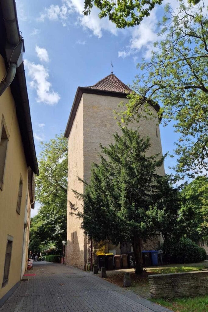 Bucksturm Osnabruck Alemania 683x1024