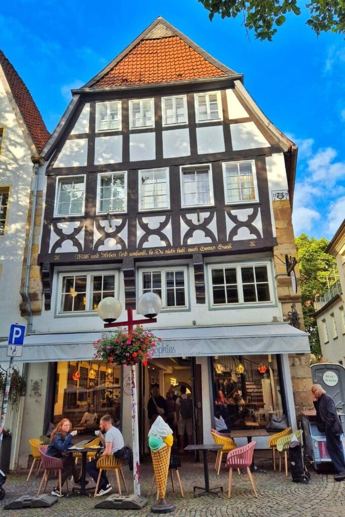 Cafeterias con encanto en Osnabruck Alemania 683x1024
