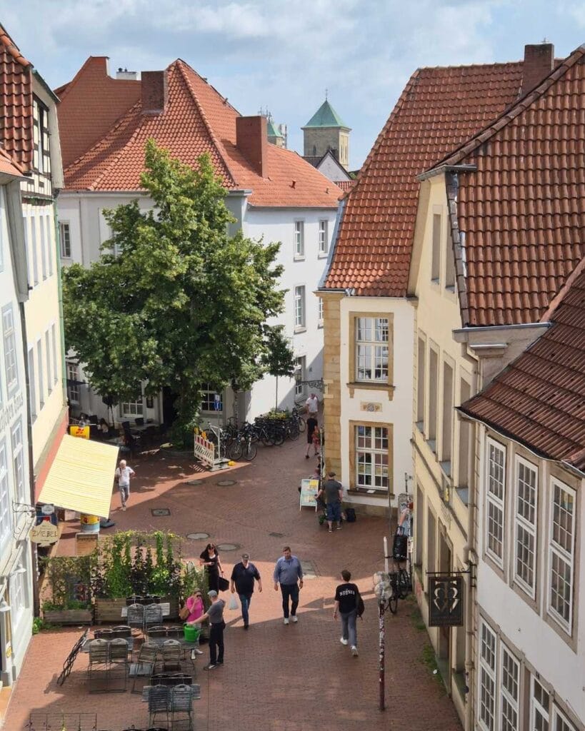 Calles del barrio historico de Heger Tor Osnabruck 819x1024