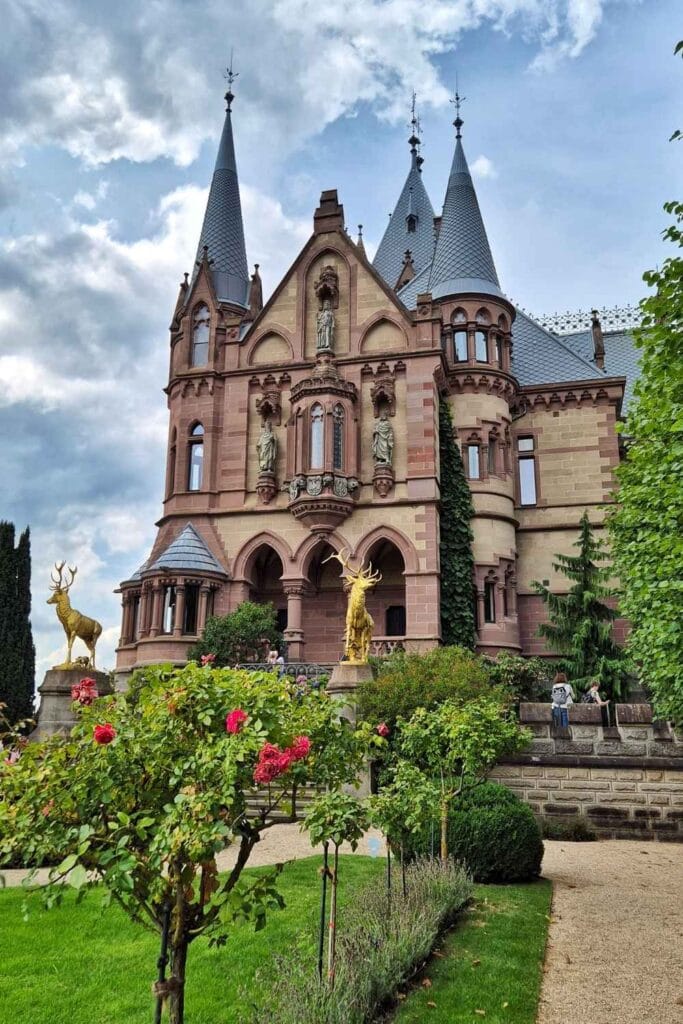 Castillo Drachenburg Bonn 683x1024