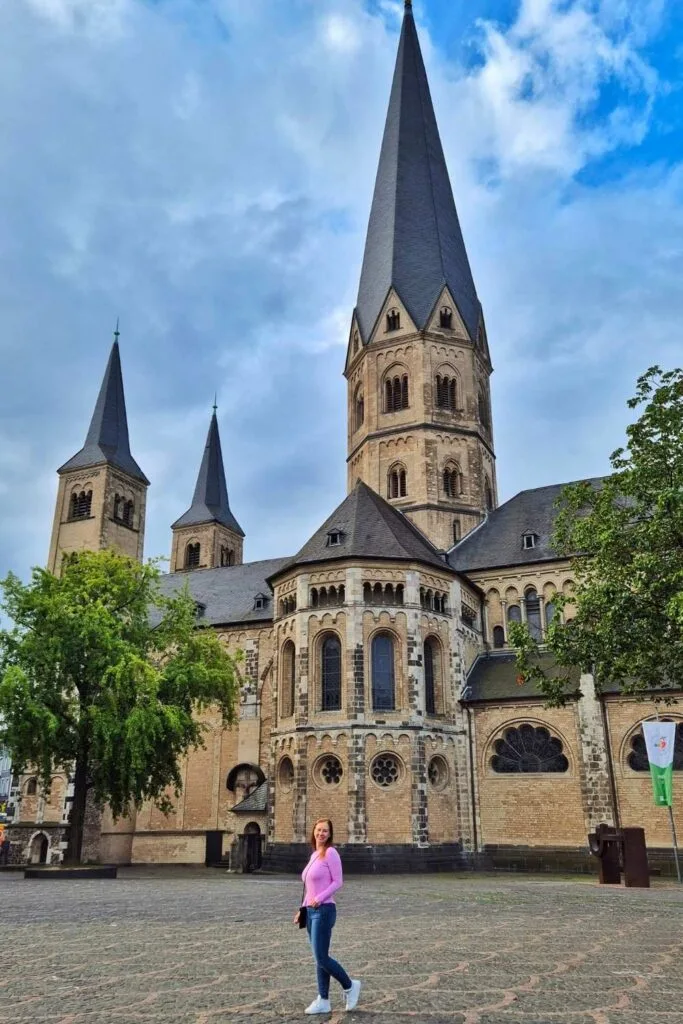 Catedral Bonn Alemania 683x1024