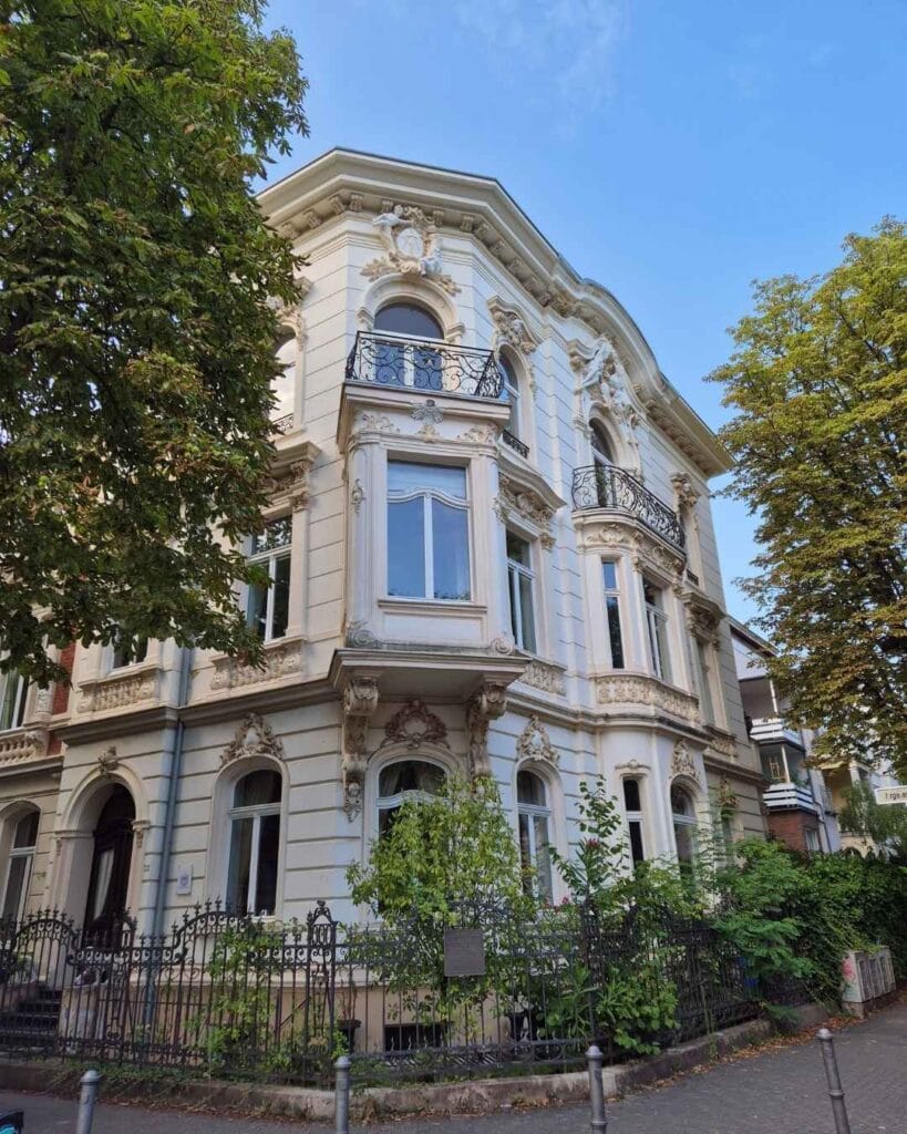 Fachadas pastel de Bonn 819x1024