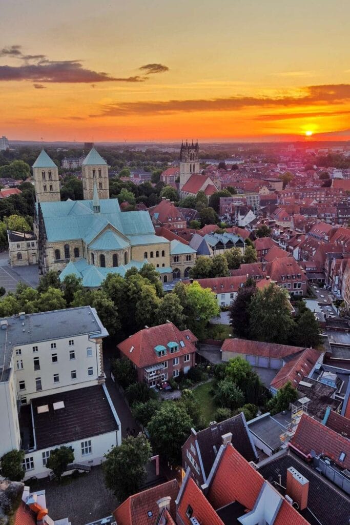 Mejor atardecer que ver en Munster Alemania 683x1024
