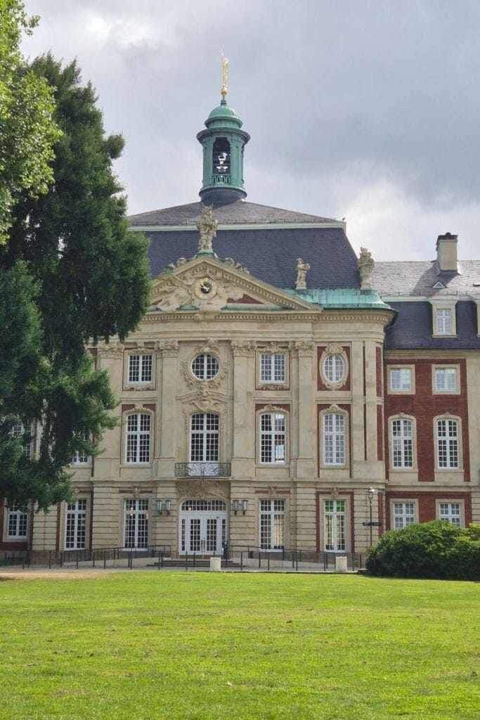 Palacio de Munster Alemania 1 683x1024