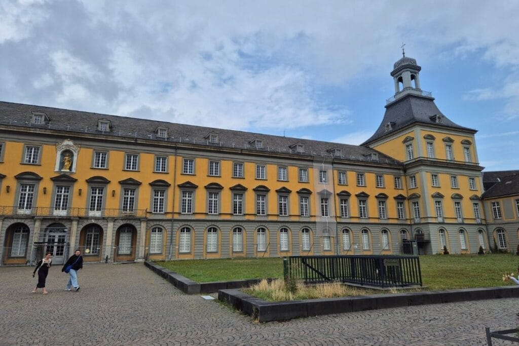 Palacio universidad Bonn Alemania 1024x683