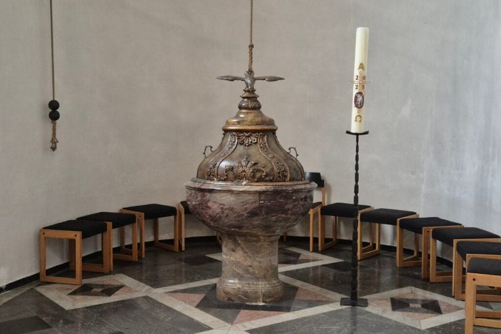 Pila bautismal Bonn Alemania 1024x683