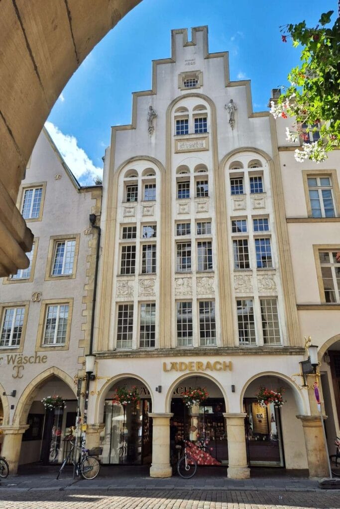 Precioso arco de Munster Alemania 683x1024