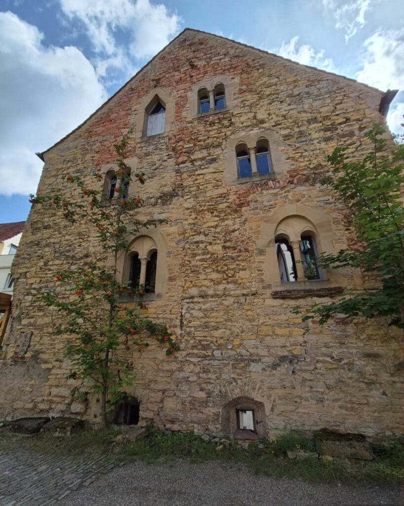 Steinwerke casa de piedra medieval Osnabruck 819x1024